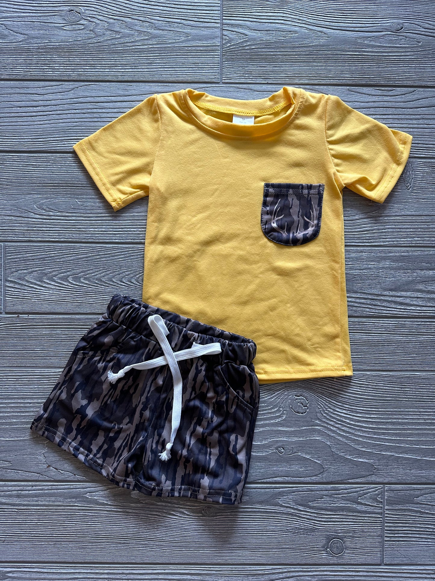 Yellow Deer Set
