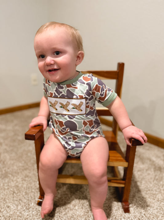 Short Sleeve Duck Embroidery